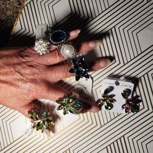 Fashion Ladies Stretch Bling Rings w/Free Pierced Earrings